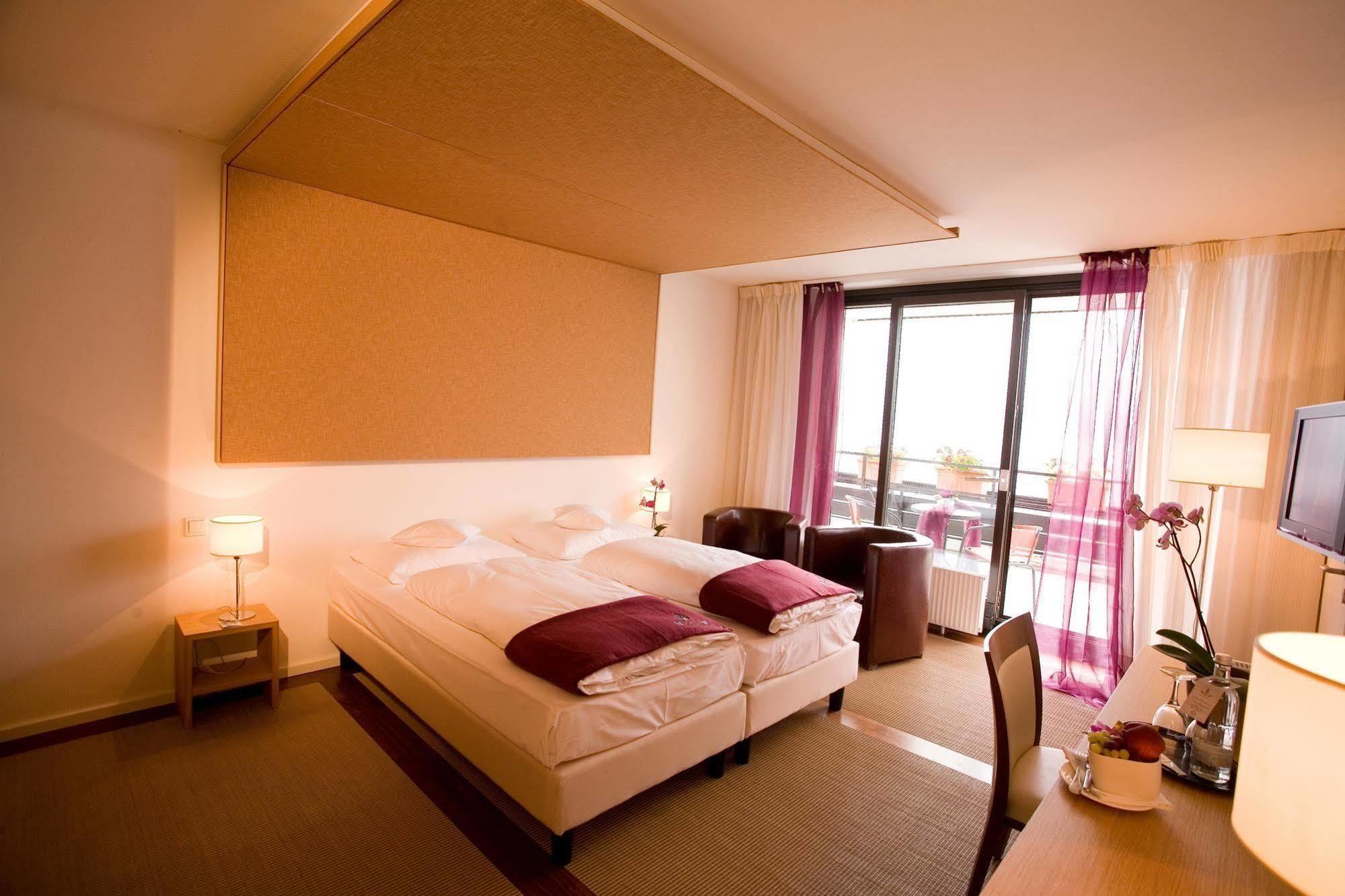 莱尼赛酒店 施坦贝尔格湖畔贝格 客房 照片